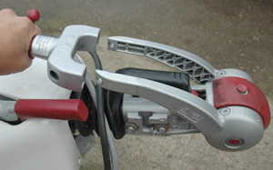 Al-Ko-Removable-Handle1