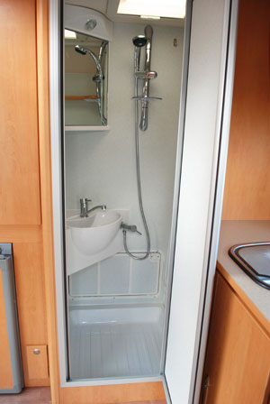 Side-Washroom